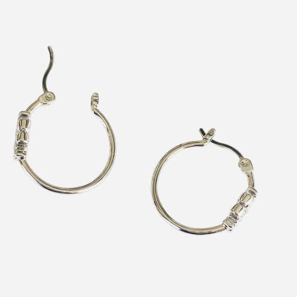 NEW Tory Burch Small Eleanor Hoop Logo Earrings in Gold or Silver - Picture 12 of 12